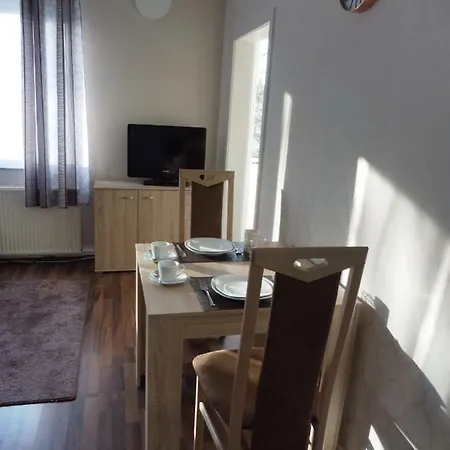 Mit Balkon