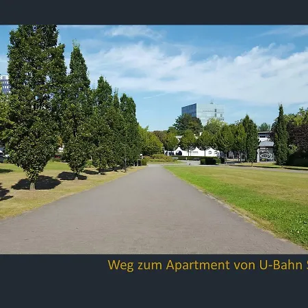 Mit Balkon